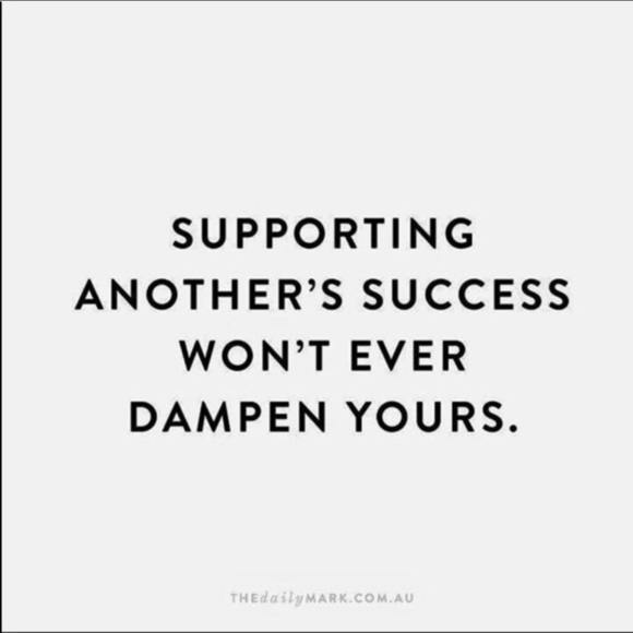 PLEASE Send REASONABLE Offers 😣 - Picture 8 of 12